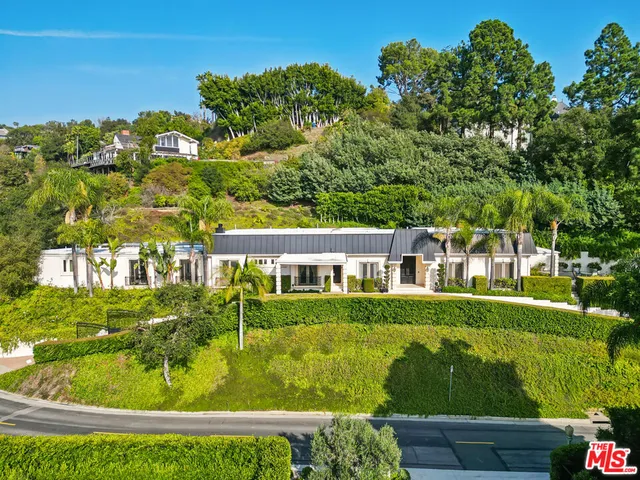 $7,689,000 | 10825 Chalon Road, Los Angeles, CA 90077