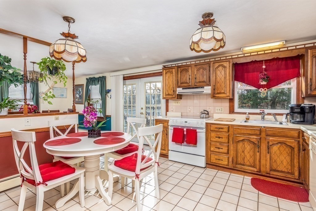 38 Clark Street Salem, MA 01970 - Photo 13 of 40