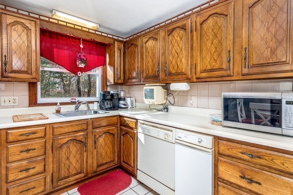 38 Clark Street Salem, MA 01970 - Photo 14 of 40