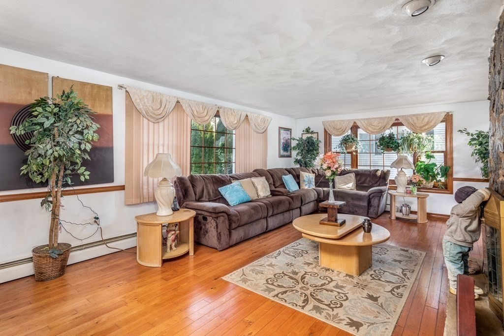 38 Clark Street Salem, MA 01970 - Photo 6 of 40