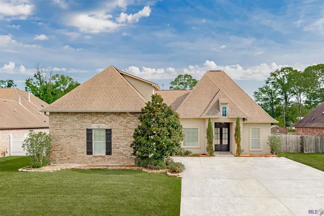 $340,000 | 10561 Creek Haven Lane, Denham Springs, LA 70726