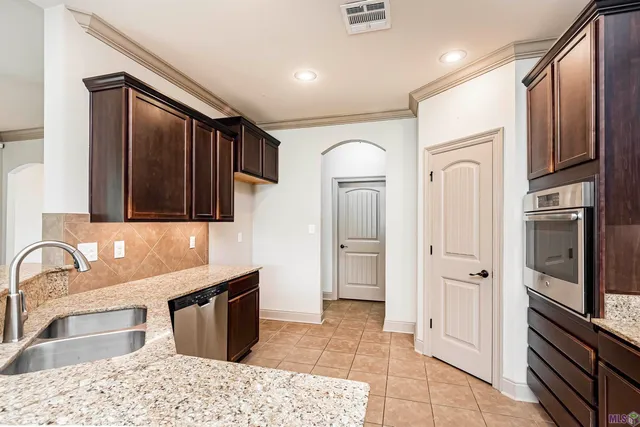 $340,000 | 10561 Creek Haven Lane, Denham Springs, LA 70726