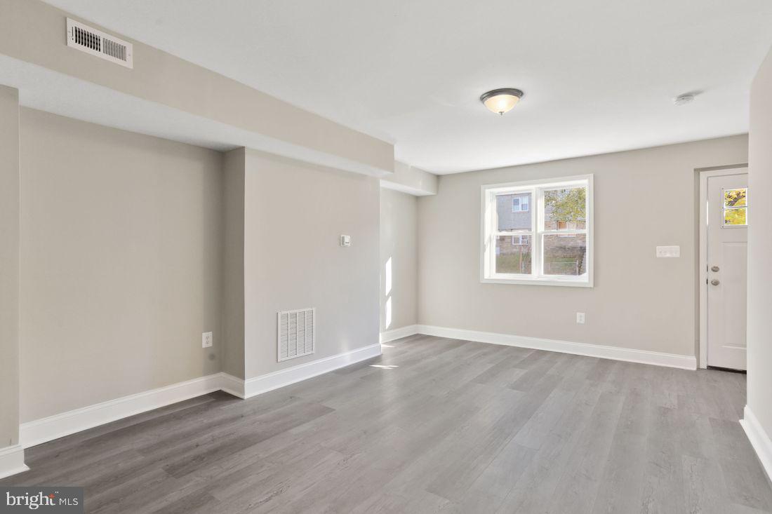 3908 8th Street Brooklyn, MD 21225 - Photo 4 of 17