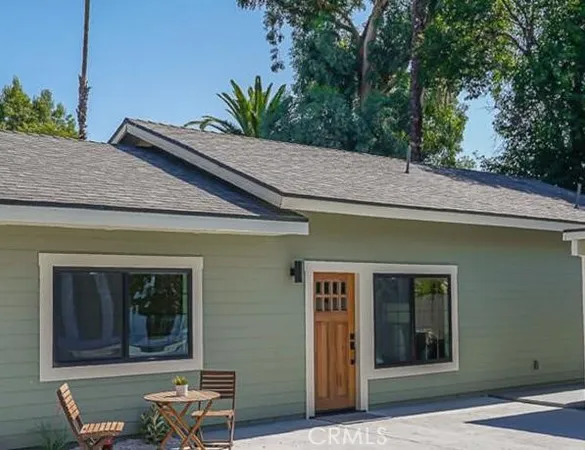 $3,485 | 22645 Burbank Boulevard, Woodland Hills, CA 91367