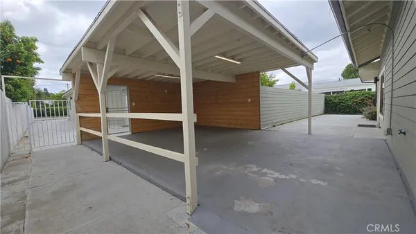 $3,485 | 22645 Burbank Boulevard, Woodland Hills, CA 91367
