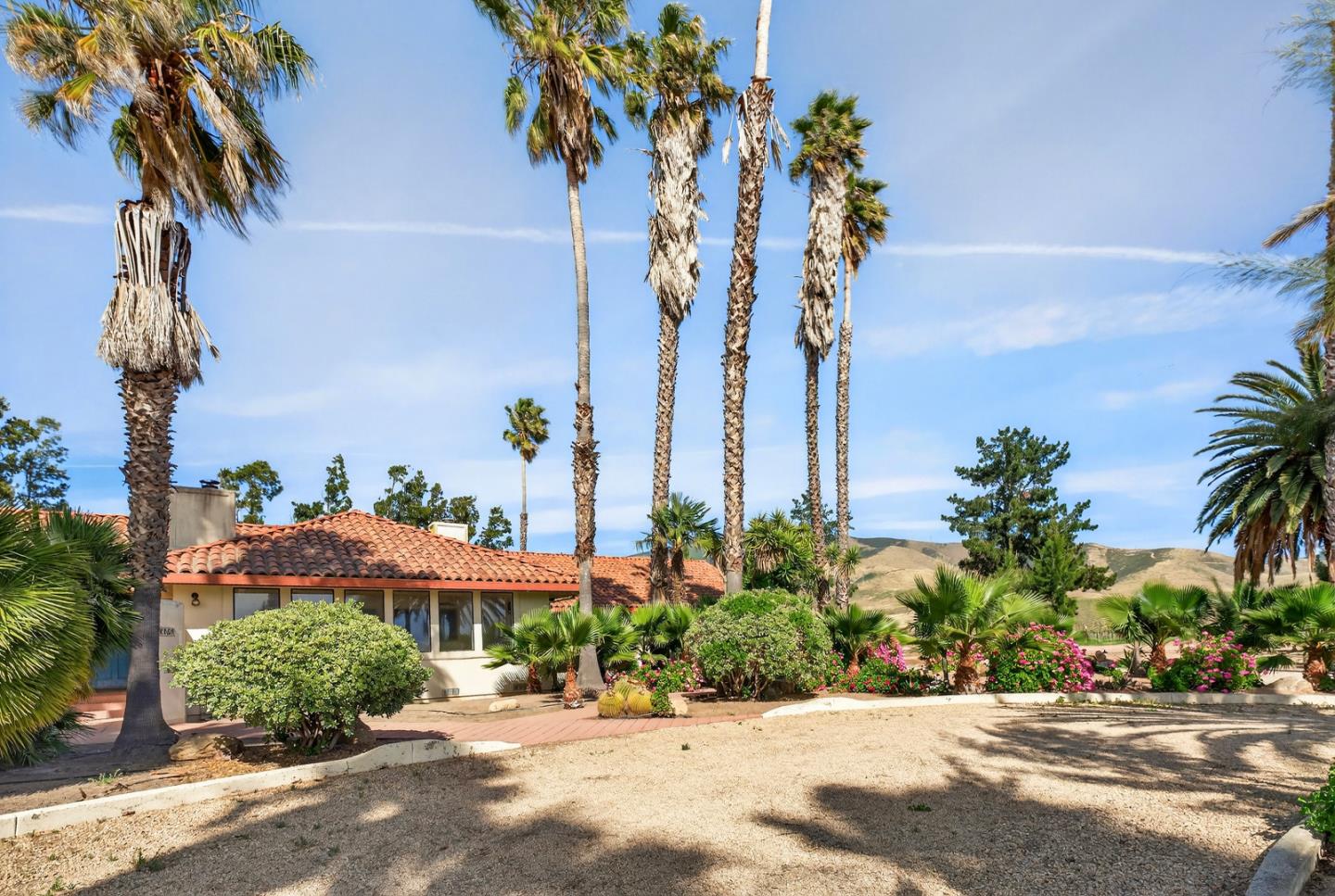 31021 Camphora Road Soledad, CA 93960 - Photo 3 of 54