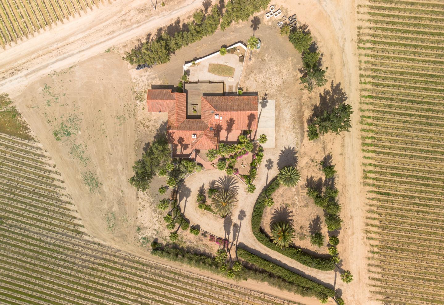 31021 Camphora Road Soledad, CA 93960 - Photo 6 of 54