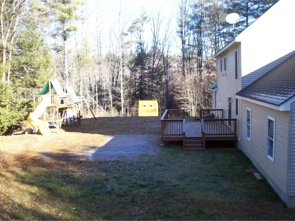 419 Josiah Bartlett Road Concord, NH 03301 - Photo 12 of 29