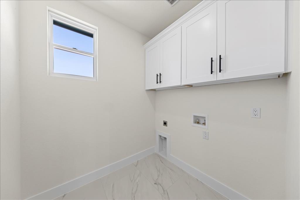 809 Fm 467 Seguin, TX 78155 - Photo 21 of 40 a view of an empty room