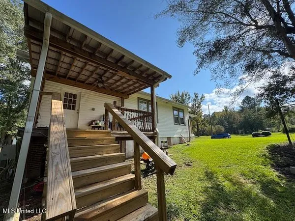 $109,000 | 518 West Oak Street, Crosby, MS 39633