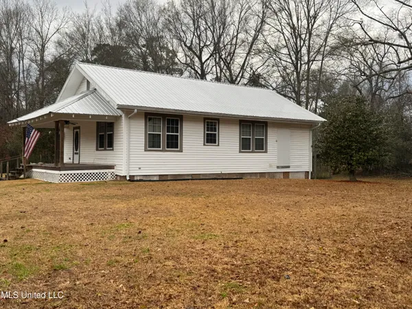 $109,000 | 518 West Oak Street, Crosby, MS 39633