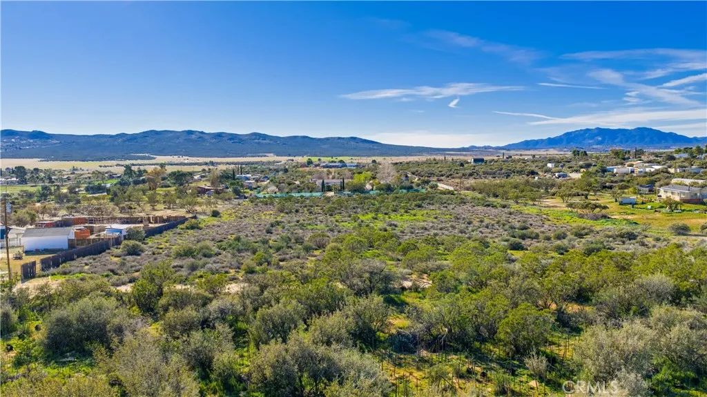 1 Apple Anza, CA 92539 - Photo 14 of 69