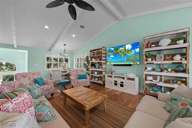 $1,879,000 | 6407 Pine Avenue, Sanibel, FL 33957