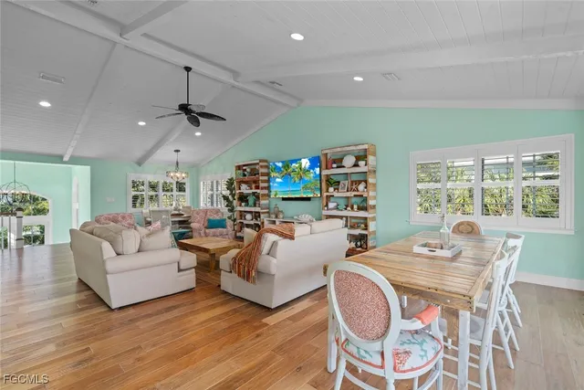 $1,879,000 | 6407 Pine Avenue, Sanibel, FL 33957