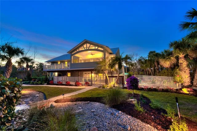 $1,879,000 | 6407 Pine Avenue, Sanibel, FL 33957
