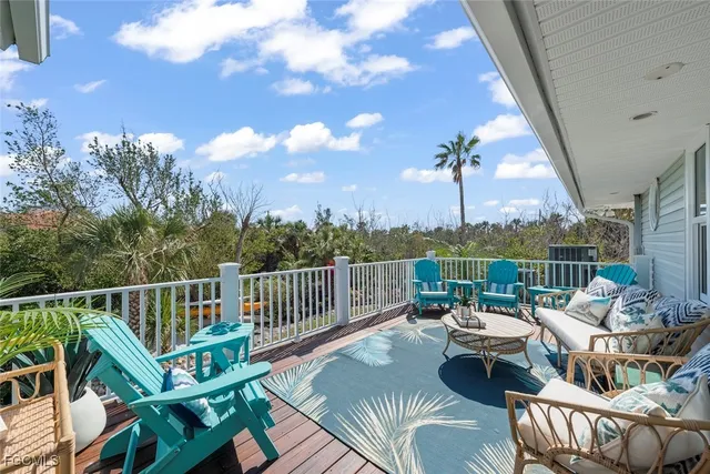 $1,879,000 | 6407 Pine Avenue, Sanibel, FL 33957