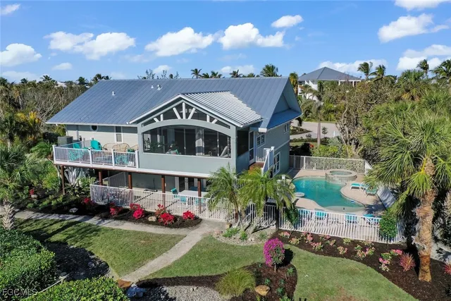 $1,879,000 | 6407 Pine Avenue, Sanibel, FL 33957