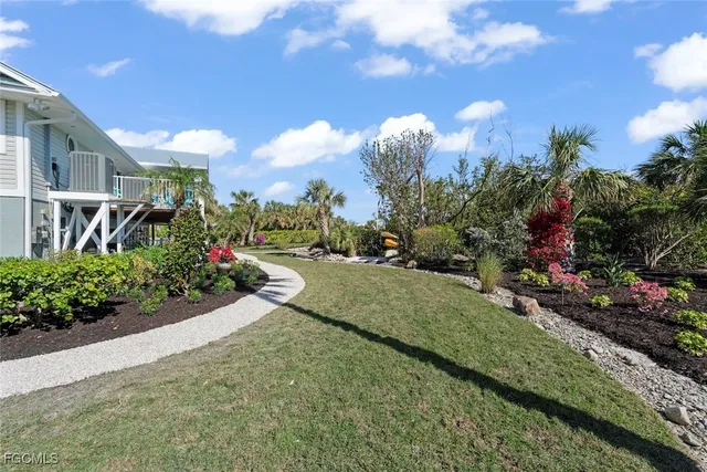 $1,879,000 | 6407 Pine Avenue, Sanibel, FL 33957