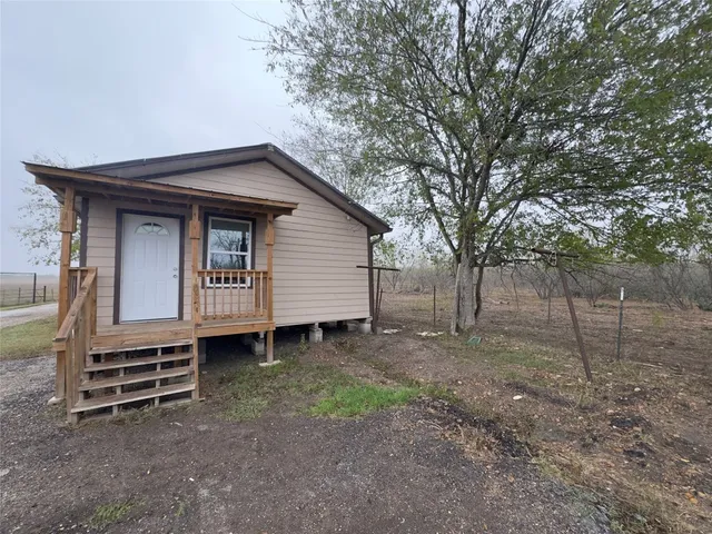 $1,900 | 100 Simmons Family Farm Road, Lockhart, TX 78644