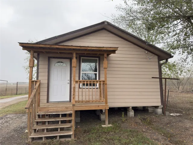 $1,900 | 100 Simmons Family Farm Road, Lockhart, TX 78644