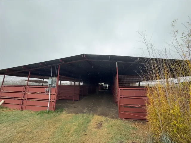 $1,900 | 100 Simmons Family Farm Road, Lockhart, TX 78644