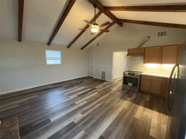 $1,900 | 100 Simmons Family Farm Road, Lockhart, TX 78644