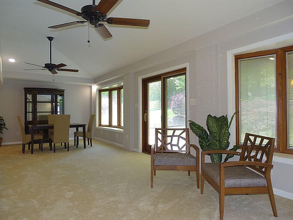1668 Charlton Heights Road Coraopolis, PA 15108 - Photo 15 of 25 Family Room