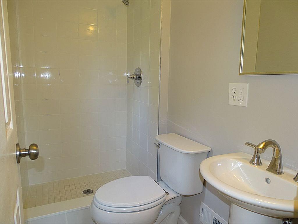 1668 Charlton Heights Road Coraopolis, PA 15108 - Photo 18 of 25 Master Bath