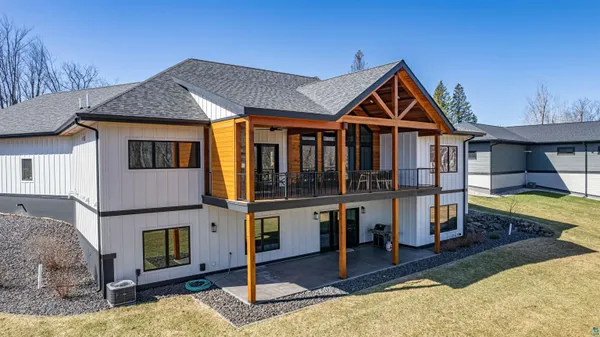 $1,599,000 | 3960 Peyton Lane, Hermantown, MN 55811