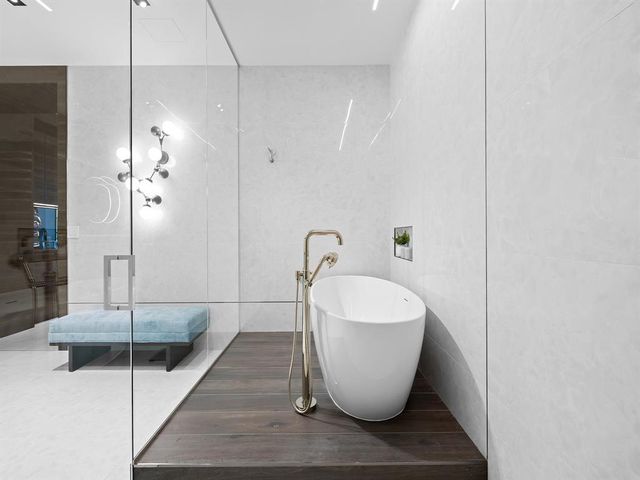 $6,999,000 | 920 Intracoastal Drive, Unit PH1, Fort Lauderdale, FL 33304