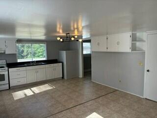 703 East Walker Street Wrens, GA 30833 - Photo 4 of 17 13