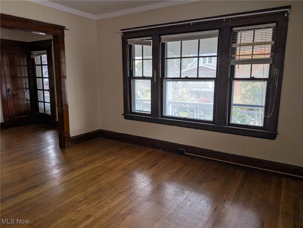 2549 Kendall Road Cleveland, OH 44120 - Photo 15 of 26 2nd Floor Living Room