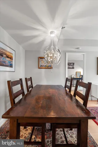 $550,000 | 2400 Clarendon Boulevard, Unit 606, Arlington, VA 22201