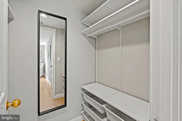 $550,000 | 2400 Clarendon Boulevard, Unit 606, Arlington, VA 22201