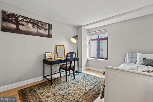 $550,000 | 2400 Clarendon Boulevard, Unit 606, Arlington, VA 22201