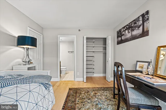 $550,000 | 2400 Clarendon Boulevard, Unit 606, Arlington, VA 22201