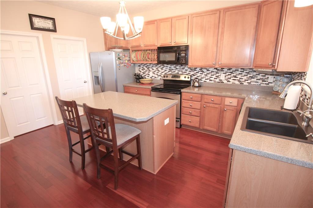 2382 Bainbridge Road Greenwood, IN 46143 - Photo 9 of 47 Gallery Image 9