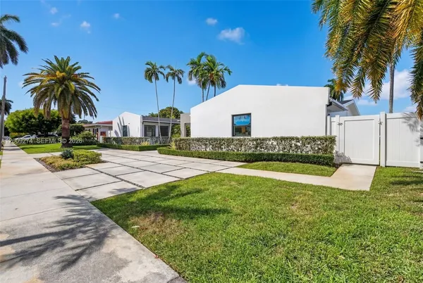 $14,000 | 1865 Northeast 197th Terrace, Miami, FL 33179