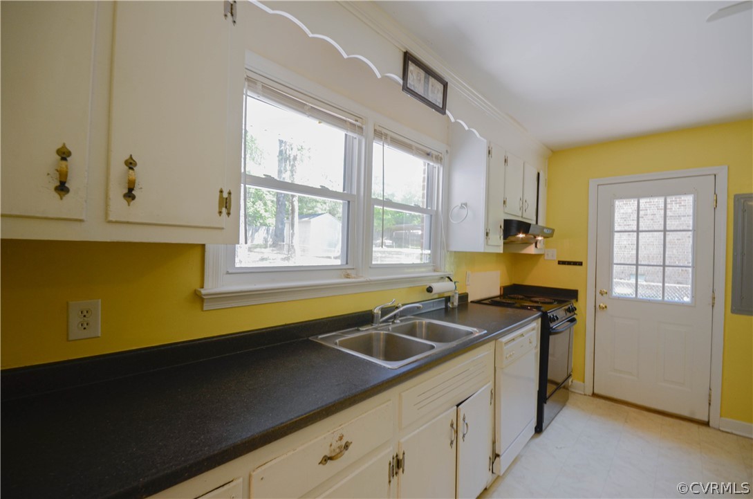 4100 Treely Road Chester, VA 23831 - Photo 12 of 29 a kitchen that has a sink and a stove in it