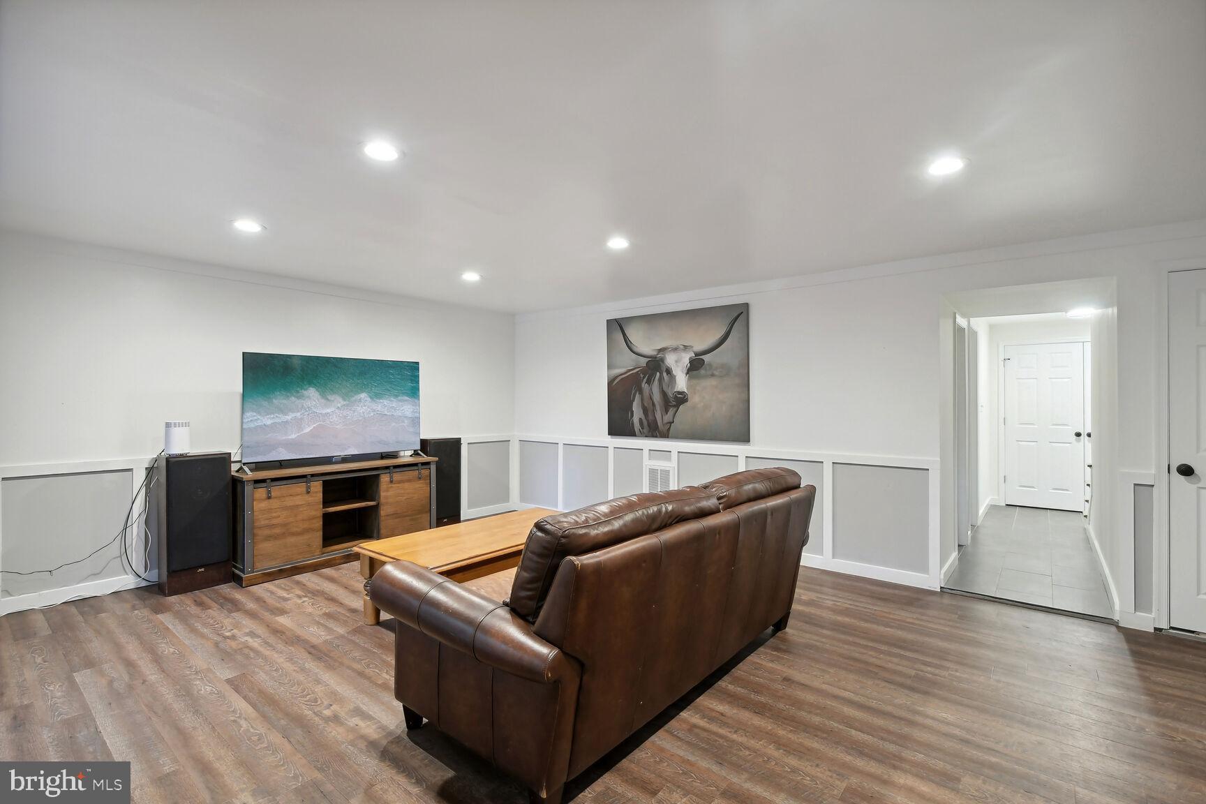 1815 Wainwright Drive Reston, VA 20190 - Photo 18 of 31 Rec room