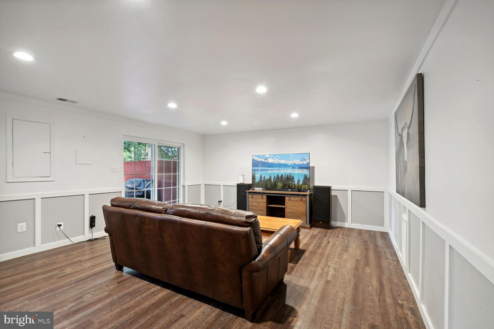 1815 Wainwright Drive Reston, VA 20190 - Photo 22 of 31