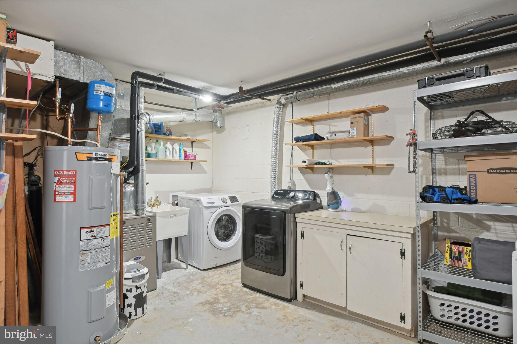 1815 Wainwright Drive Reston, VA 20190 - Photo 24 of 31 Utility room
