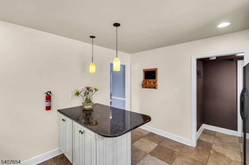 303 Ashland Road Middlesex, NJ 08846 - Photo 12 of 34