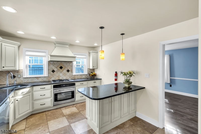 303 Ashland Road Middlesex, NJ 08846 - Photo 13 of 34