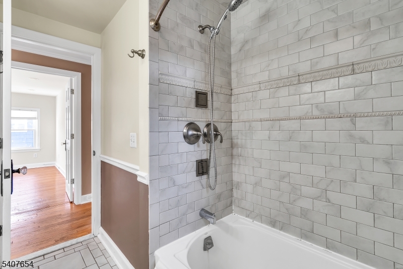 303 Ashland Road Middlesex, NJ 08846 - Photo 16 of 34