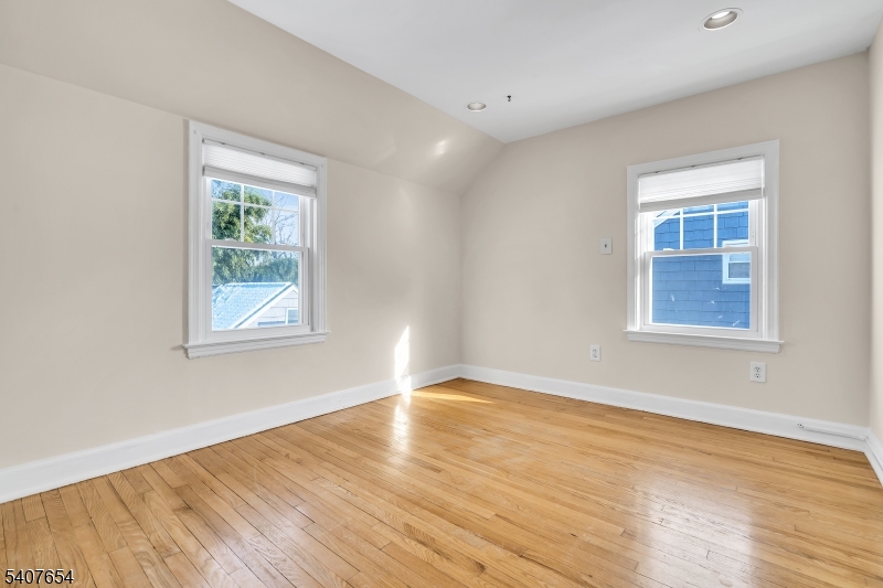 303 Ashland Road Middlesex, NJ 08846 - Photo 17 of 34