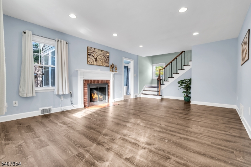 303 Ashland Road Middlesex, NJ 08846 - Photo 2 of 34