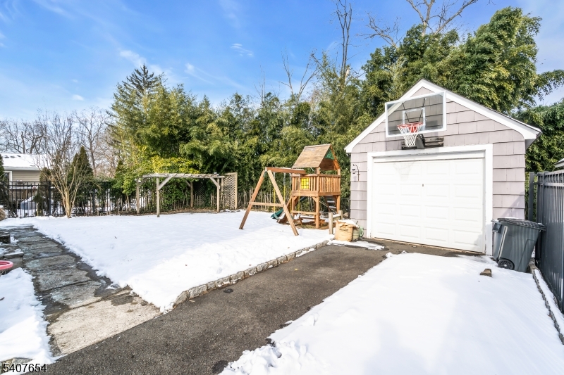 303 Ashland Road Middlesex, NJ 08846 - Photo 27 of 34