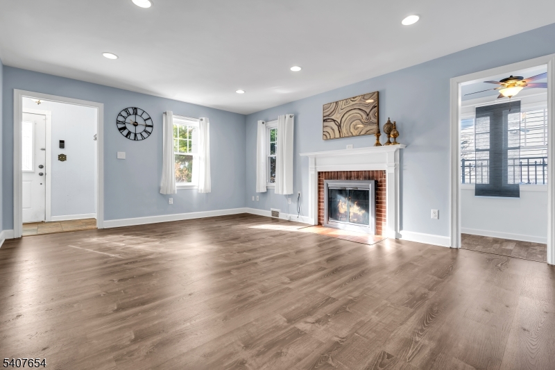 303 Ashland Road Middlesex, NJ 08846 - Photo 4 of 34