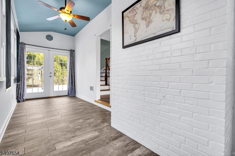 303 Ashland Road Middlesex, NJ 08846 - Photo 5 of 34